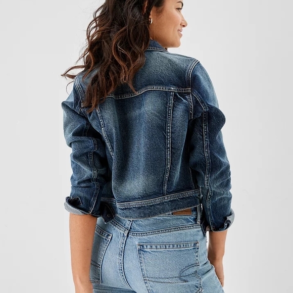 American Eagle Cropped Denim Jacket Blue Lyocell Cotton Blend Relaxed Fit Large - Picture 2 of 5
